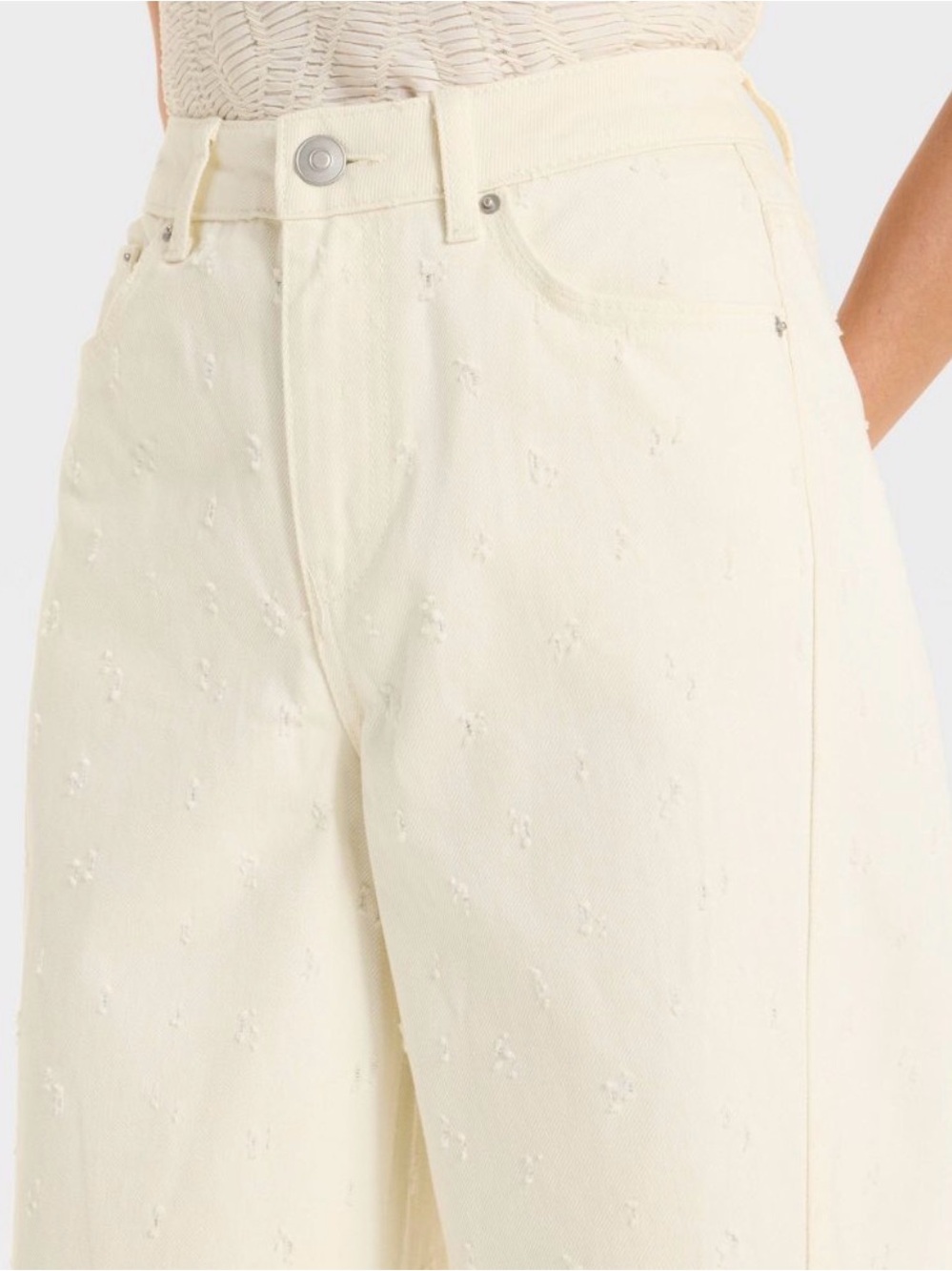 NWT Sz 6 Mid-Rise Relaxed Fit White Wide Leg Distressed Jeans, Future Collective
